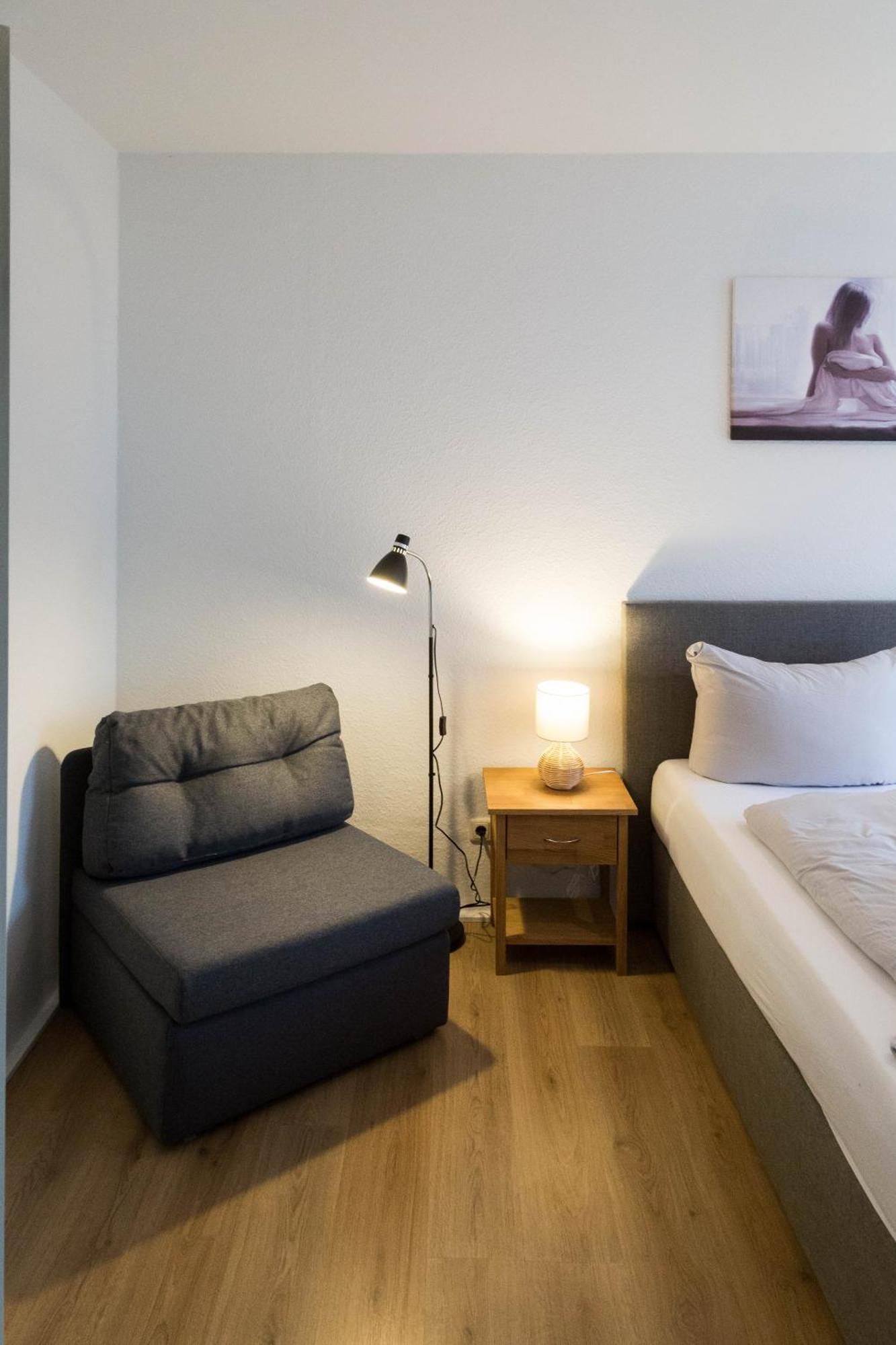 Studiowohnungen Am Neuberinhaus F&g Apartment